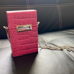 Snob essentials crossbody